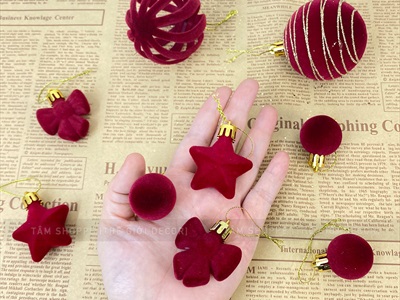 Hộp 35 phụ kiện châu nhung Đỏ phun kim tuyến Vàng [Nhiều kiểu - ĐK 3-6cm] PKT-X-08